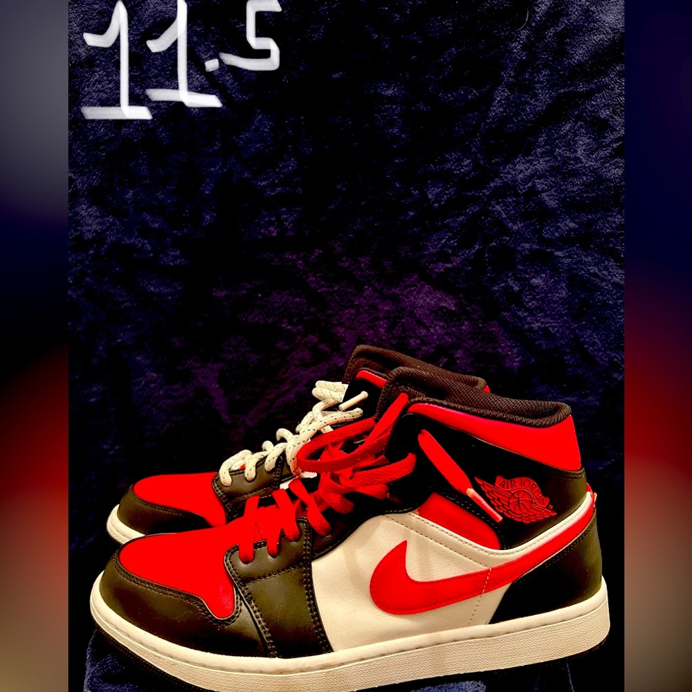 OG air Jordan men’s basketball shoe 11.5